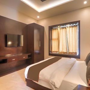 Comfort Triple Room Shower
